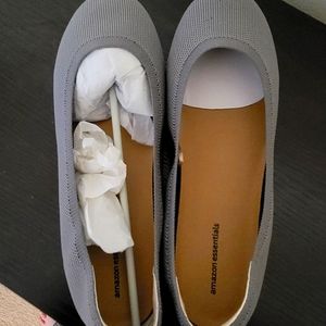 Gray knit flats 9W
